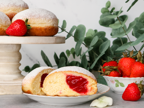 Strawberry Pączki 4-Pack