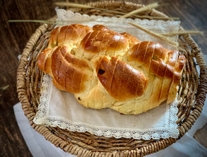 Polish Challah with Raisin - Polana